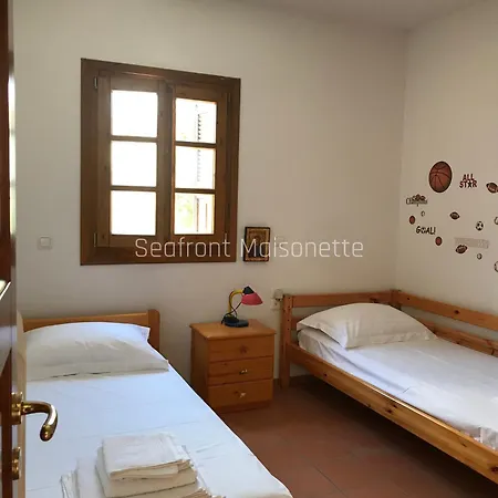 Aristonafton Seafront Maisonette *