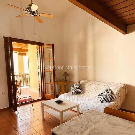 Aristonafton Seafront Maisonette *